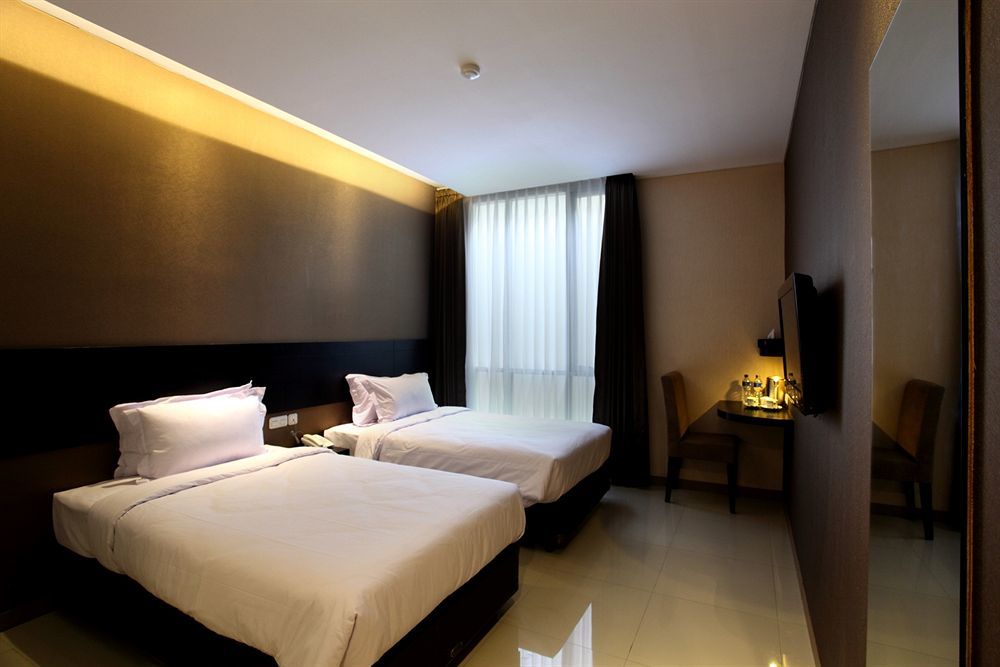 Vio Hotel Pasteur Bandung Exterior photo